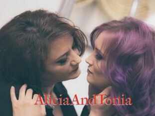 AliciaAndTonia