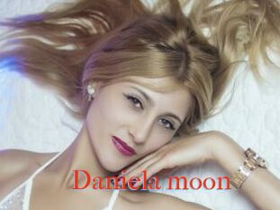 Daniela_moon