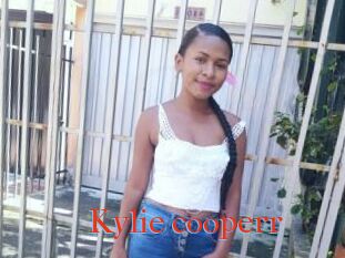 Kylie_cooperr