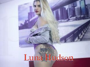 Luna_Hudson