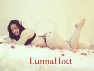 LunnaHott