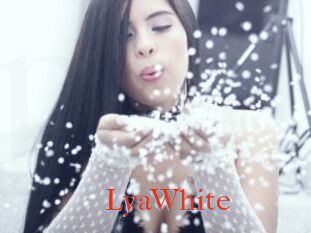 LyaWhite