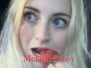 Melanie_Daisy