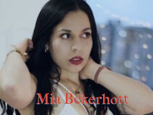 Mia_Bekerhott
