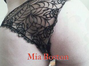 Mia_Boston