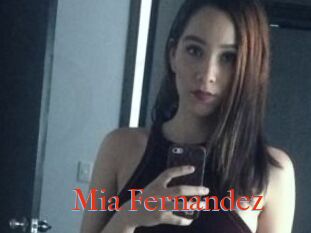 Mia_Fernandez
