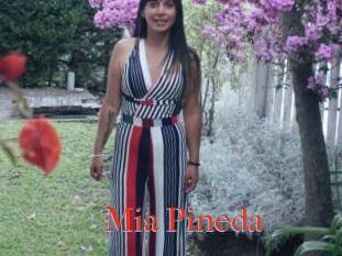 Mia_Pineda