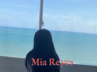 Mia_Reyes
