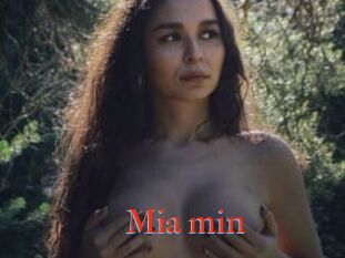 Mia_min