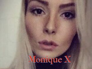 Monique_X