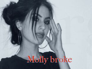 Molly_broke