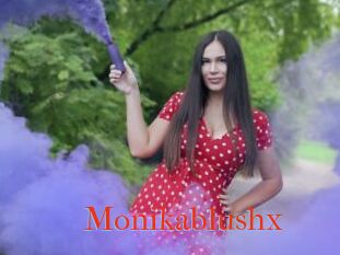 Monikablushx