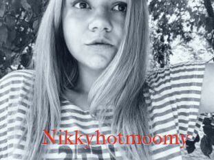 Nikkyhotmoomy
