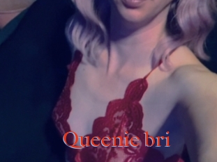Queenie_bri