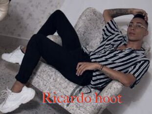 Ricardo_hoot