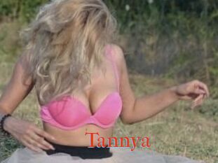 Tannya_