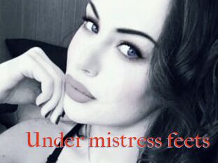 Under_mistress_feets